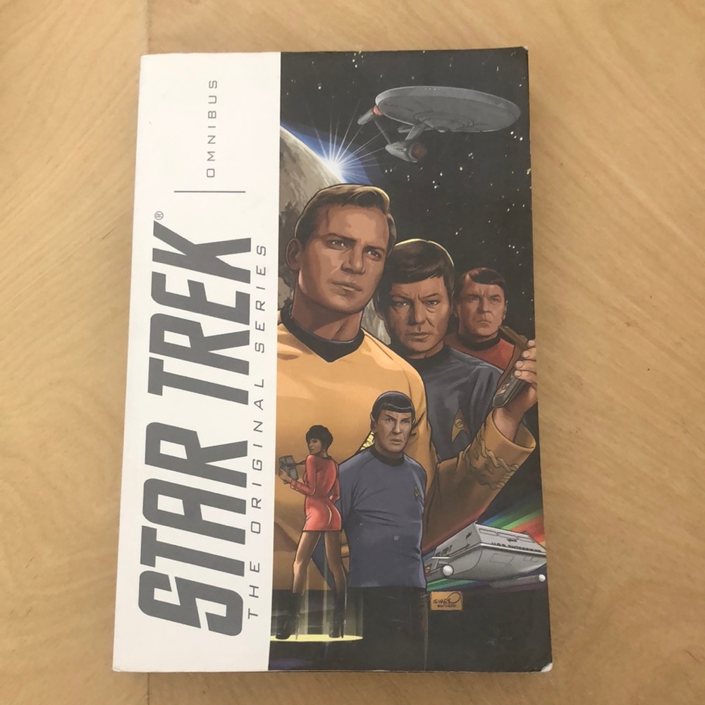 🌟3/$10 book bundles🌟 Star Trek Omnibus Book Manga Comic